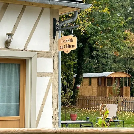 Camping La Roulotte Du Château