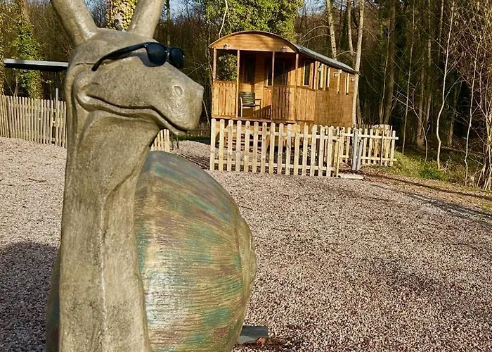 Camping La Roulotte Du Chateau