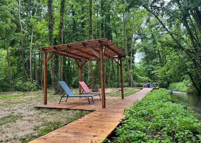 Campsite La Roulotte Du Chateau