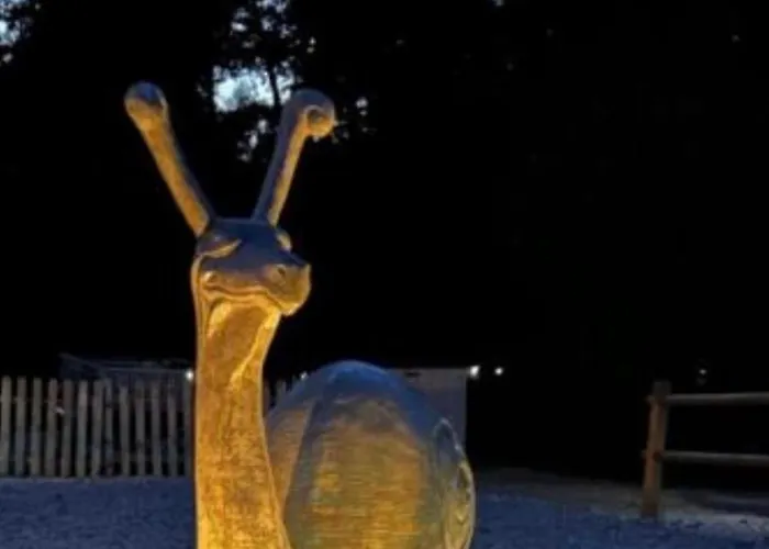 Camping La Roulotte Du Chateau