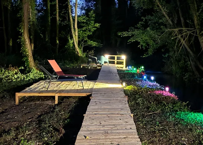 Camping La Roulotte Du Chateau *