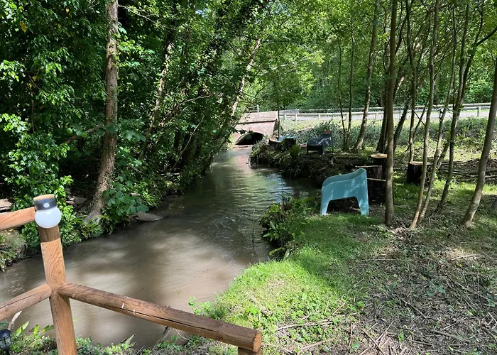 Camping La Roulotte Du Chateau