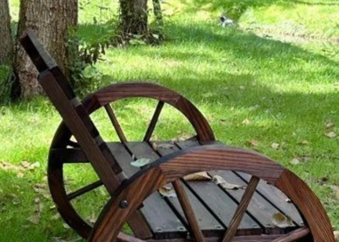 La Roulotte Du Chateau Camping