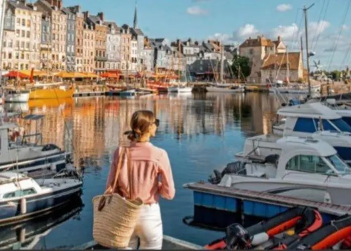 Camping La Roulotte Du Chateau